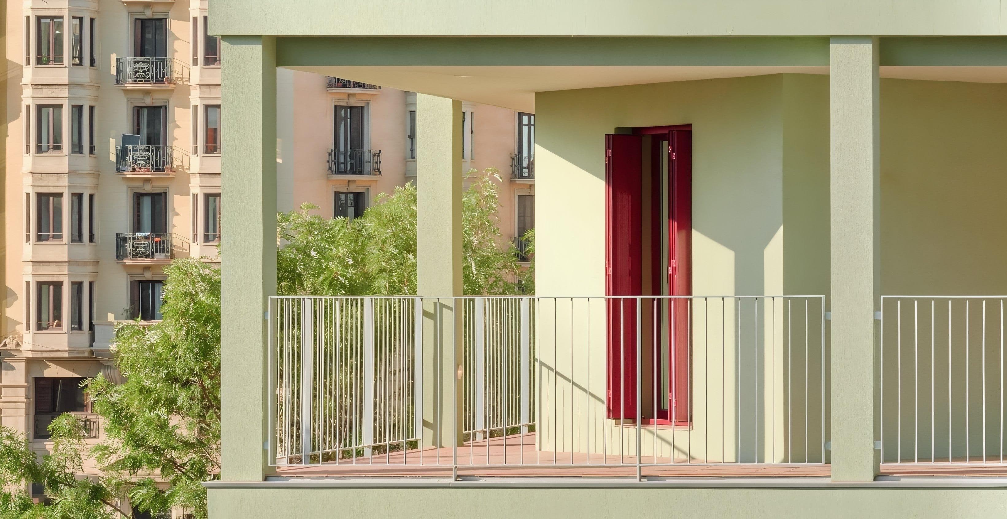 Corridor / Illa Glòries by Cierto Estudio